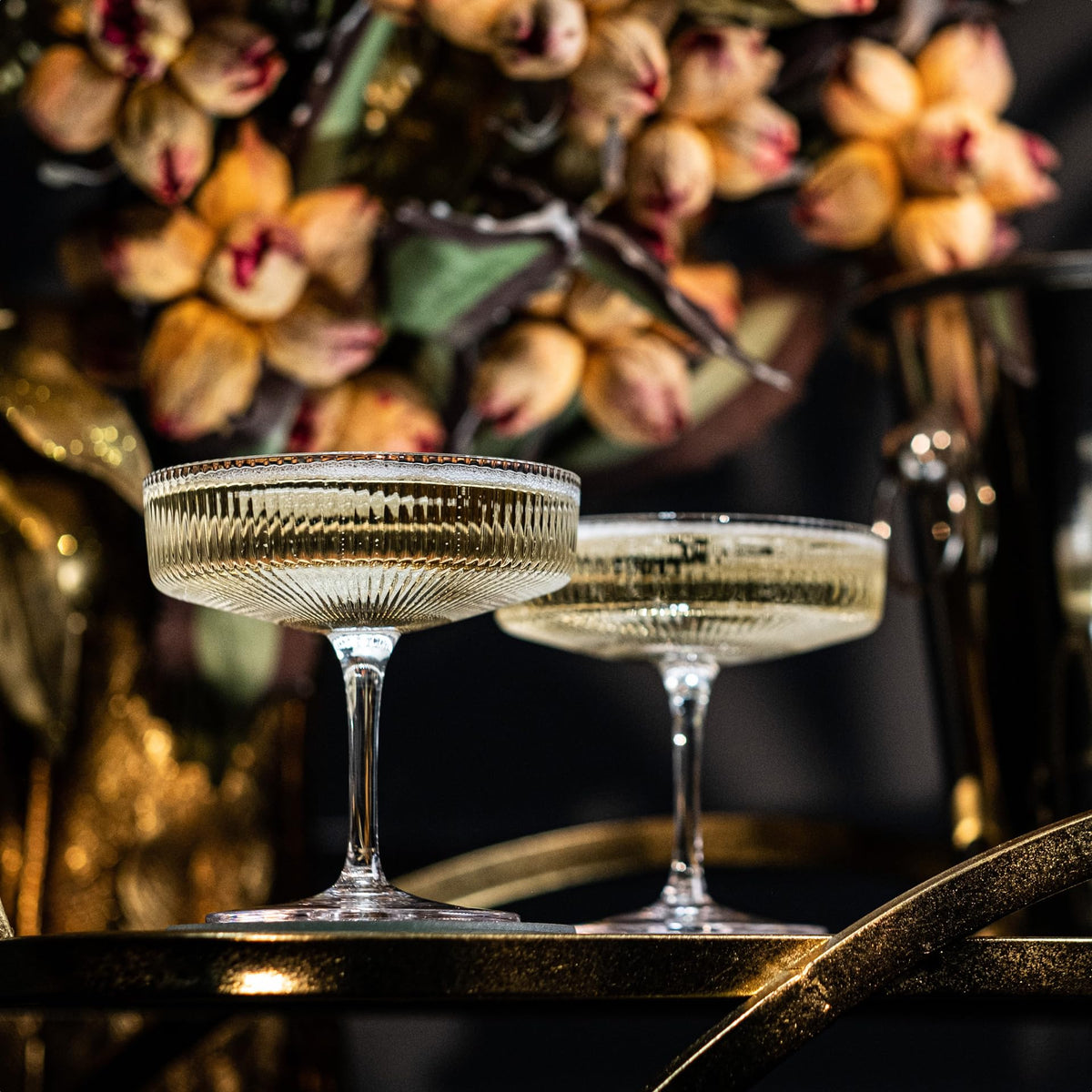 Set of 4 7 oz Coupe Cocktail Glasses with Stems E538304