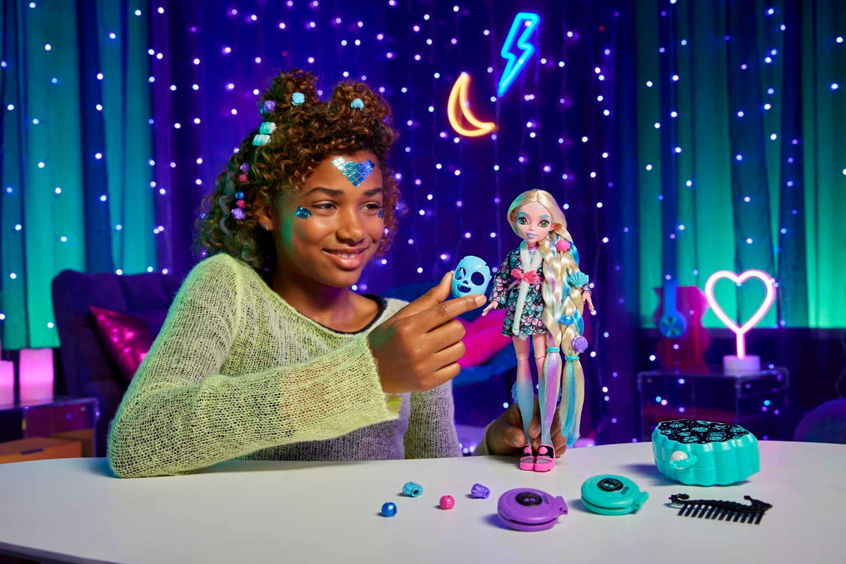 Monster High Doll with Hairstyling Clips, Hair Chalk & Tattoos L203
