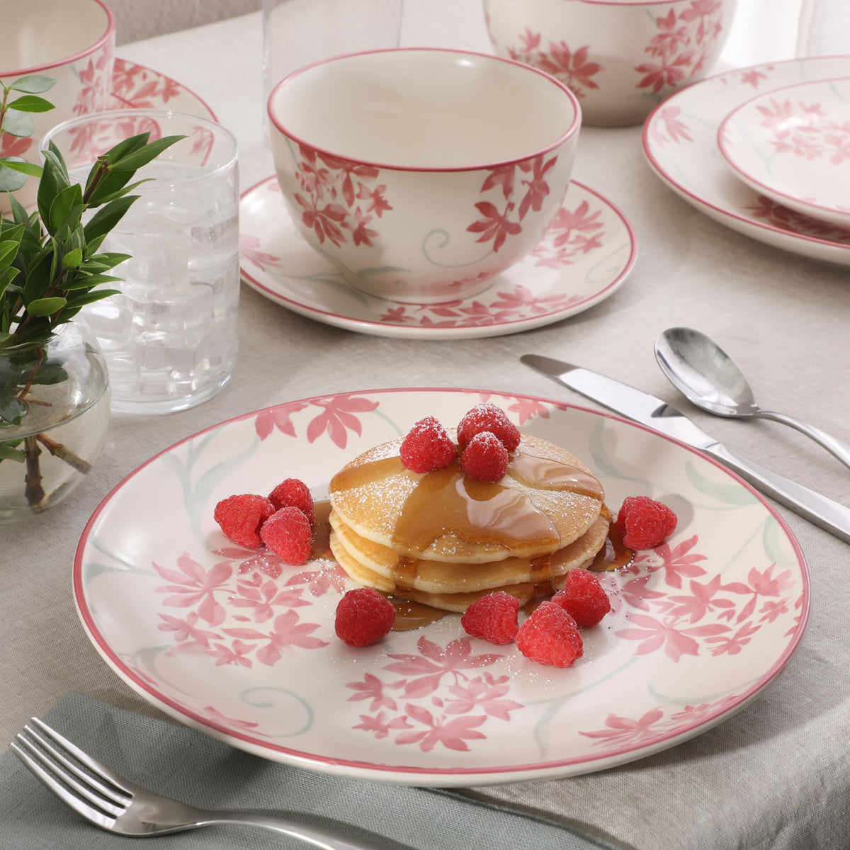 12-Piece Matte Stoneware Dinnerware Set with Pink Floral Pattern X222