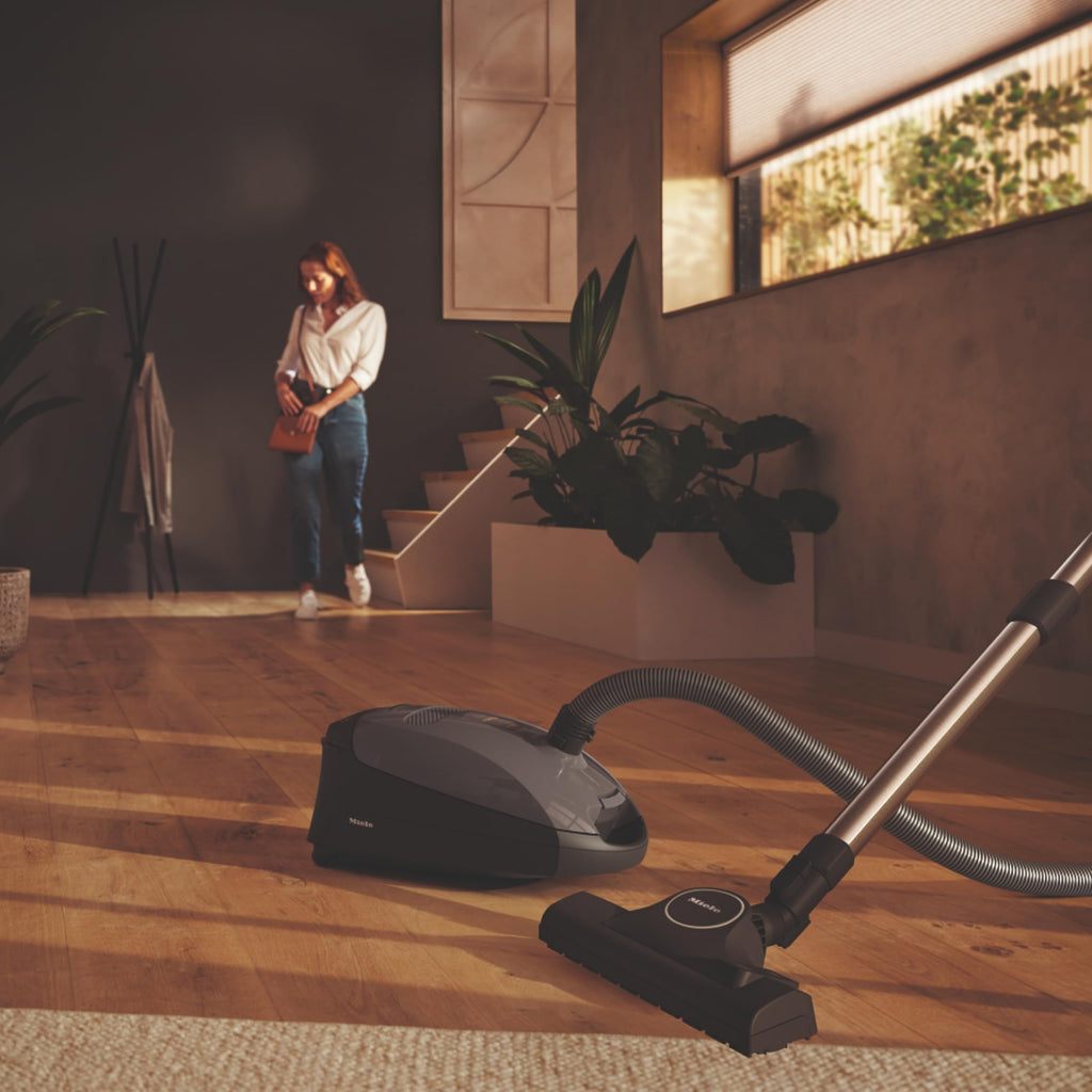 Classic C1 Pure Suction Vacuum J830